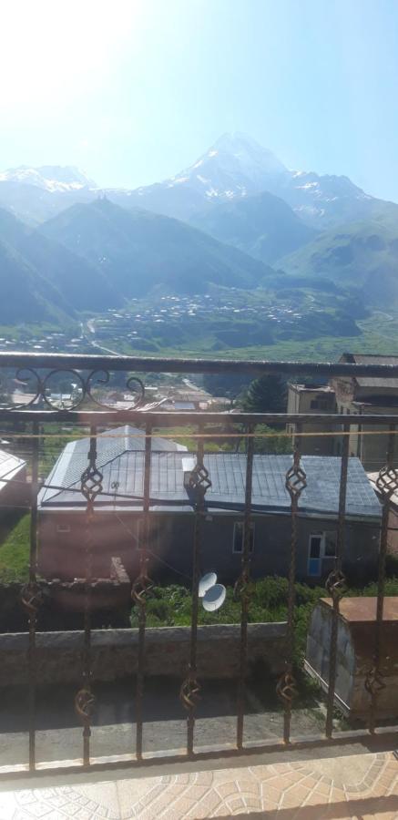 Hotel Iveria Kazbegi Exterior photo