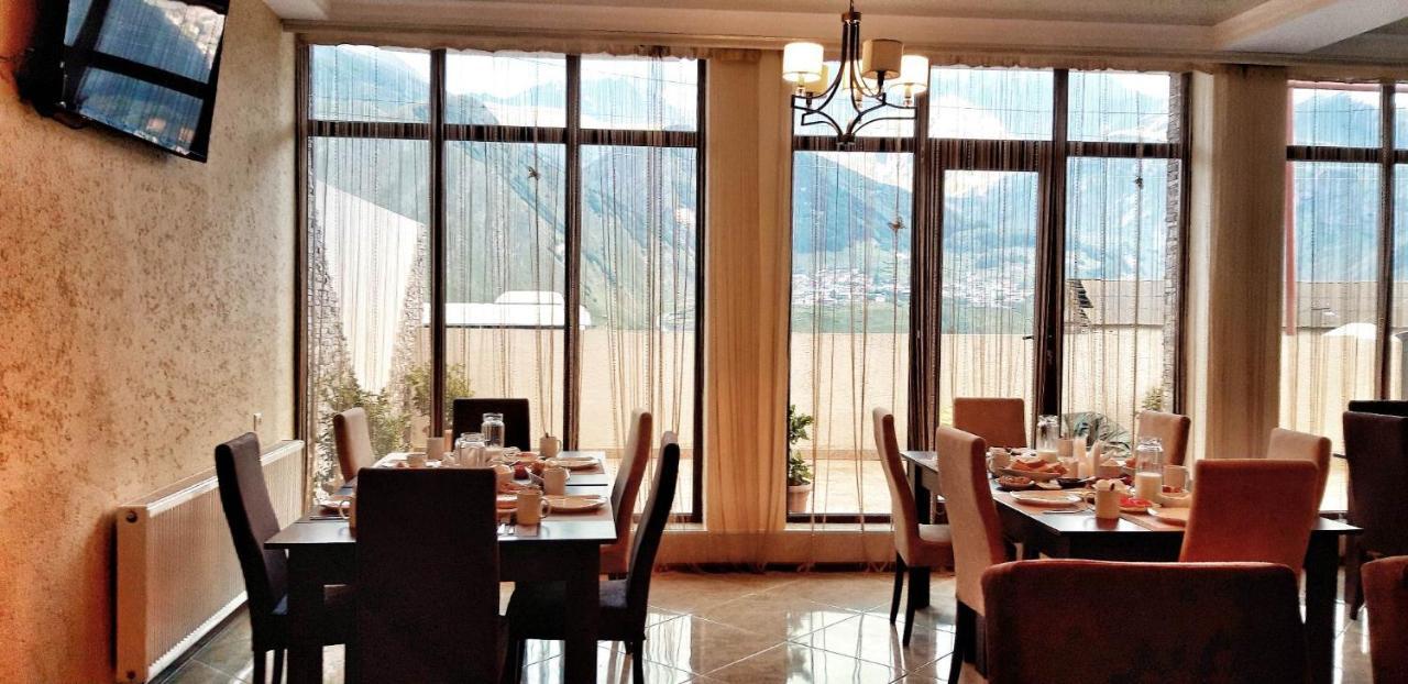 Hotel Iveria Kazbegi Exterior photo