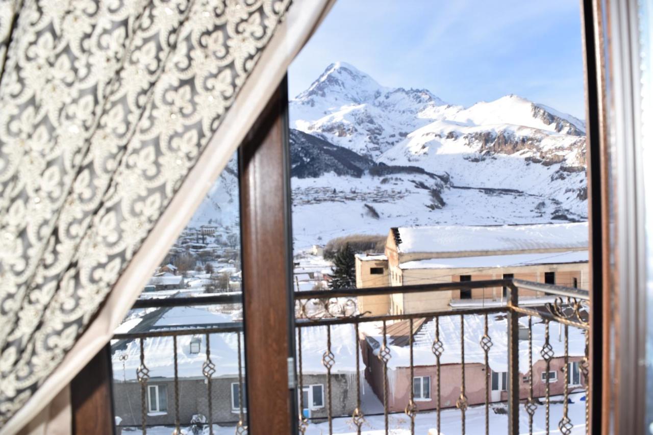 Hotel Iveria Kazbegi Exterior photo