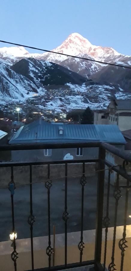 Hotel Iveria Kazbegi Exterior photo