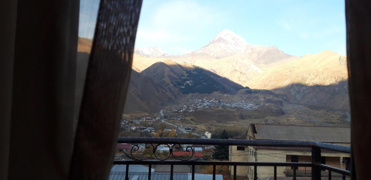 Hotel Iveria Kazbegi Exterior photo